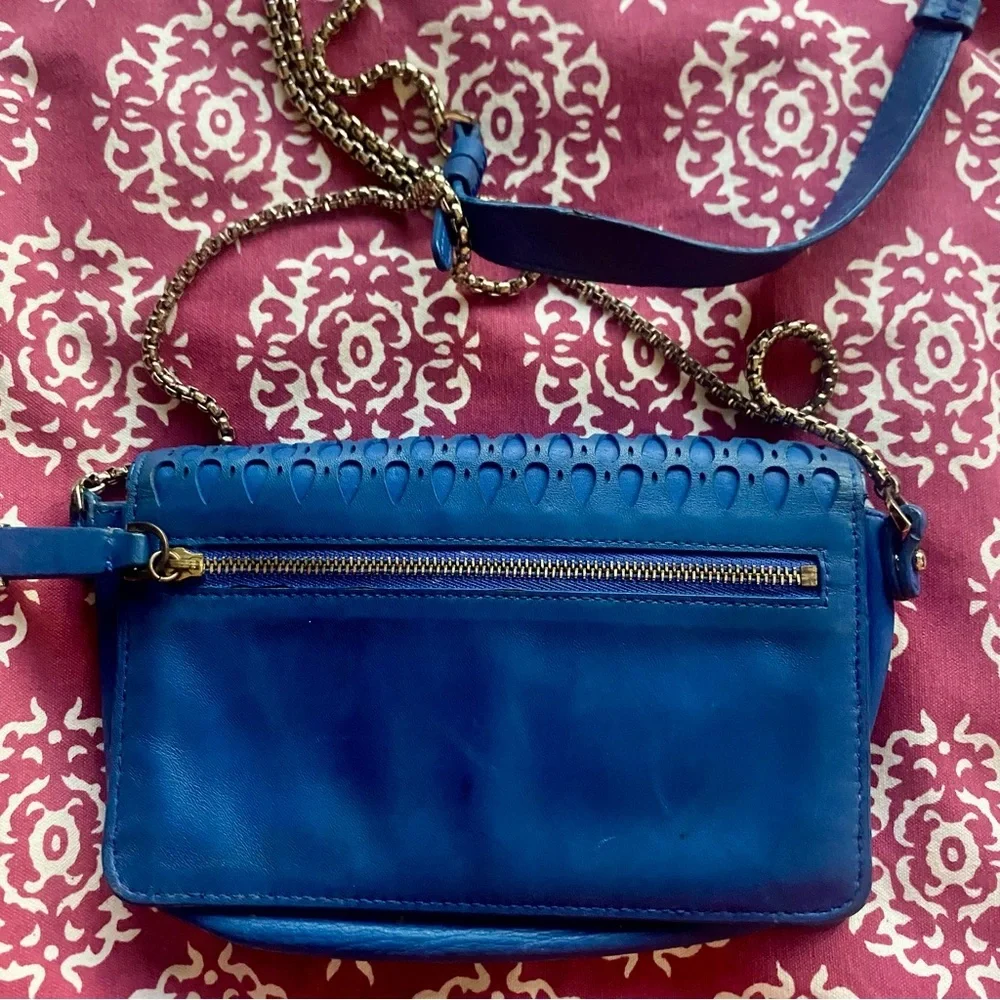 Stuart Weitzman Blue Premium Leather Silver Box Chain Crossbody Bag